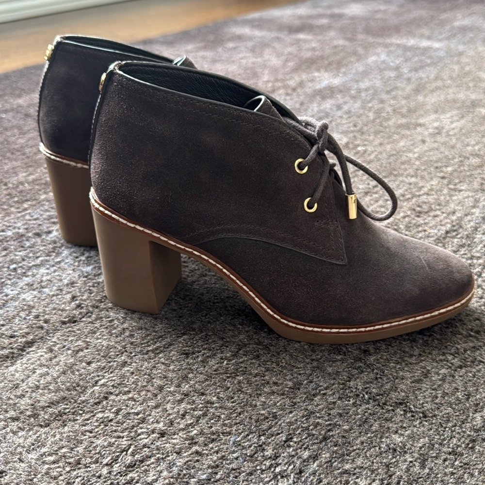 Tory Burch Chocolate Suede Fleece Lined Booties Size 7